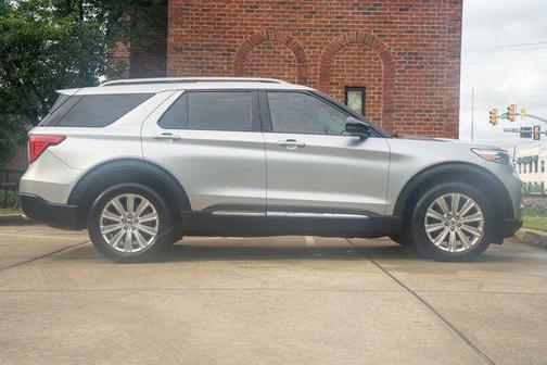 Iconic Silver Metallic 2021 Ford Explorer Limited