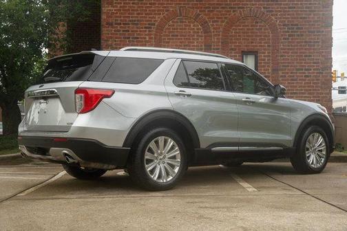 Iconic Silver Metallic 2021 Ford Explorer Limited