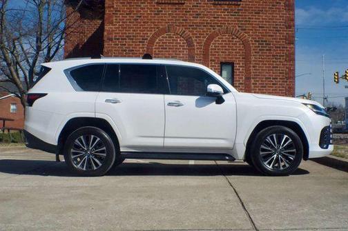 2023 Lexus LX 600 Premium