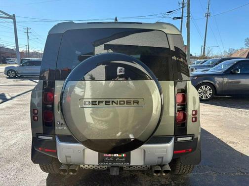 2024 Land Rover Defender P300