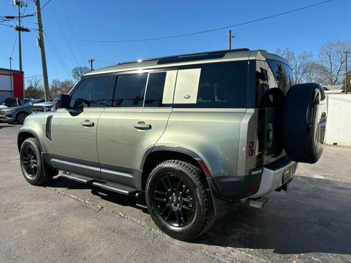 2024 Land Rover Defender P300