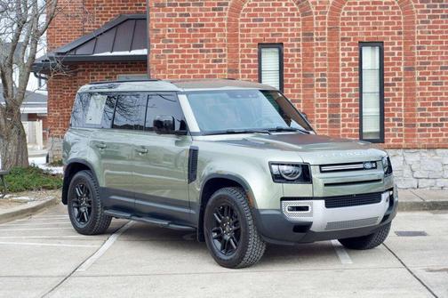 2024 Land Rover Defender P300