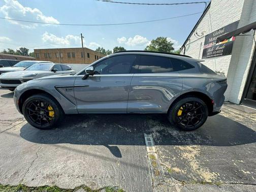 2021 Aston Martin DBX Base