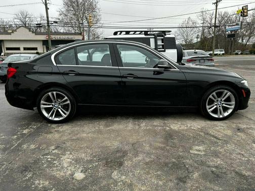 2017 BMW 330 i