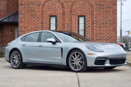 2019 Porsche Panamera 4