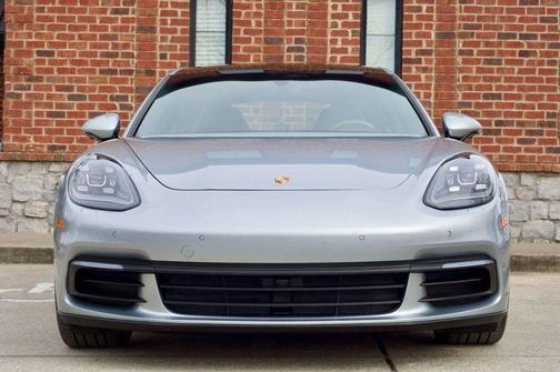 2019 Porsche Panamera 4