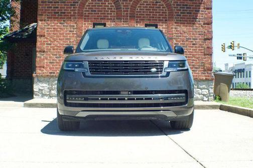 Charente Grey 2025 Land Rover Range Rover P400 SE 7 Seat