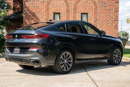 Black Sapphire Metallic 2024 BMW X6 M60i