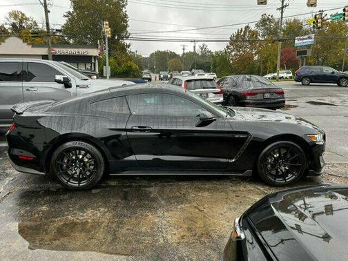 2018 Ford Shelby GT350 Base