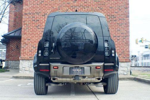 2024 Land Rover Defender P400 X