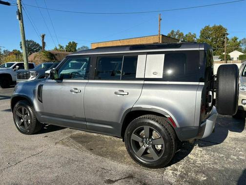 2024 Land Rover Defender P400 S