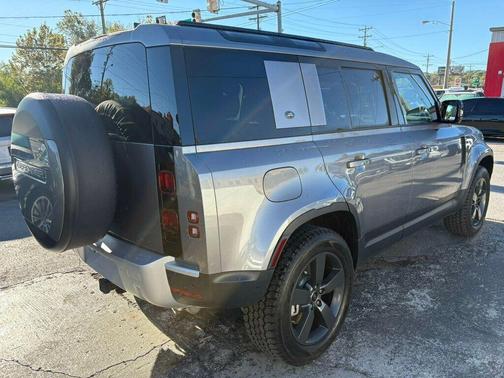 2024 Land Rover Defender P400 S