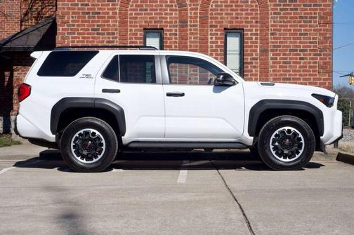 2025 Toyota 4Runner Hybrid TRD