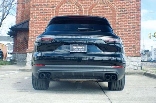 2023 Porsche Cayenne Platinum Edition