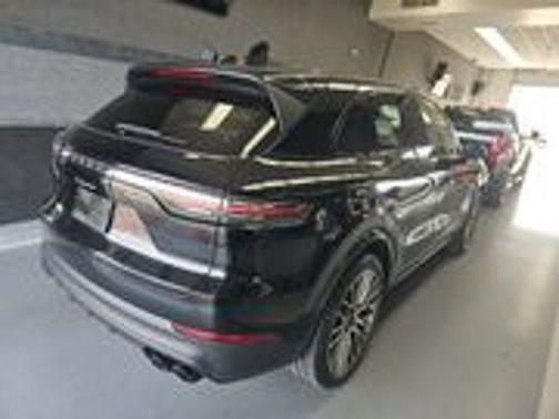 2023 Porsche Cayenne Platinum Edition