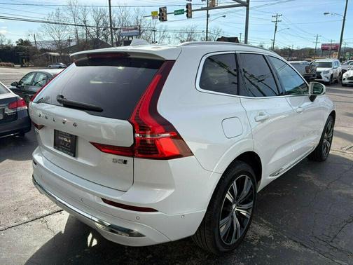 2023 Volvo XC60 B5 Plus Bright Theme