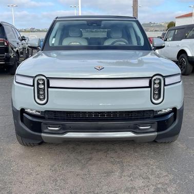 2023 Rivian R1S Adventure Quad Motor Large Pack