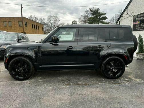 2023 Land Rover Defender 110 V8