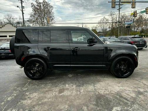 2023 Land Rover Defender 110 V8