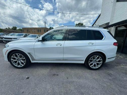 2022 BMW X7 xDrive40i