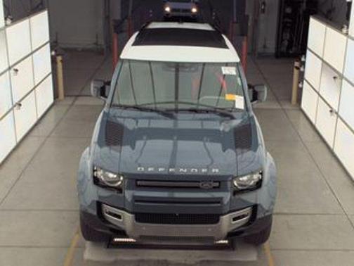 2023 Land Rover Defender 110 SE