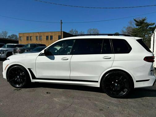 2023 BMW X7 xDrive40i