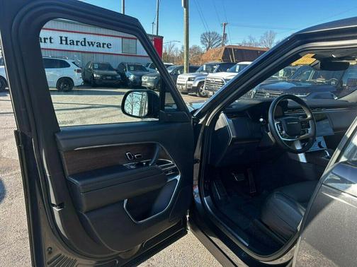 2023 Land Rover Range Rover P530 SE