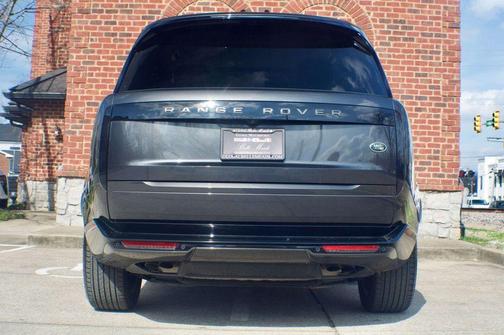 2023 Land Rover Range Rover P530 SE