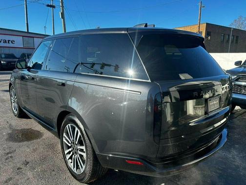 2023 Land Rover Range Rover P530 SE