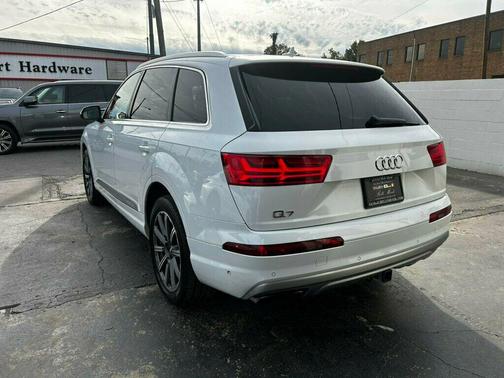 2019 Audi Q7 55 Premium Plus