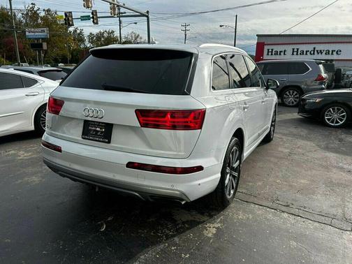 2019 Audi Q7 55 Premium Plus
