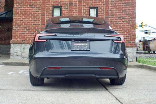 Stealth Gray 2025 Tesla Model 3 Standard