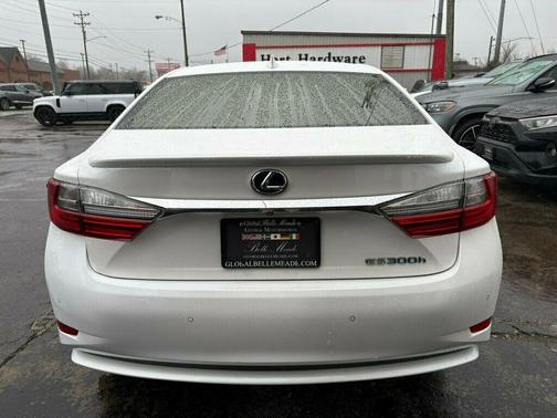 2017 Lexus ES 300h Base