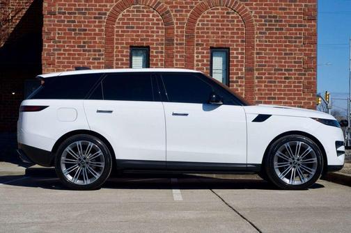 2024 Land Rover Range Rover Sport SE