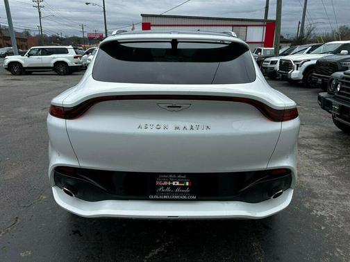 2022 Aston Martin DBX Base