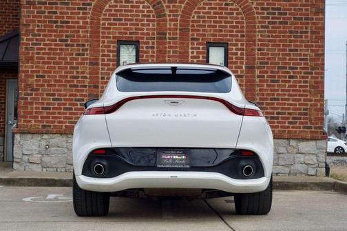 2022 Aston Martin DBX Base