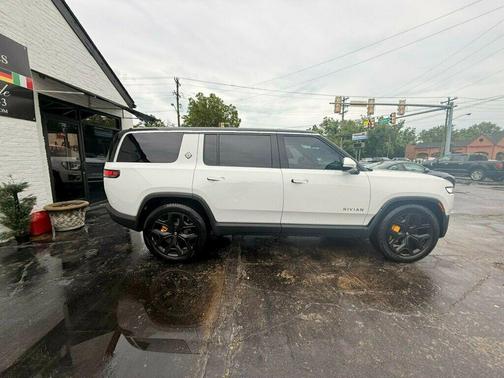 2023 Rivian R1S Adventure Quad Motor Large Pack