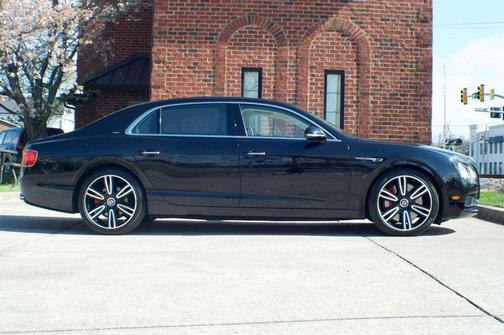 Onyx 2018 Bentley Flying Spur V8 S