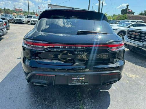 2022 Porsche Macan Base