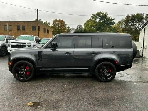 2023 Land Rover Defender X-Dynamic SE