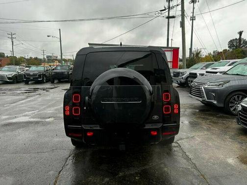 2023 Land Rover Defender X-Dynamic SE