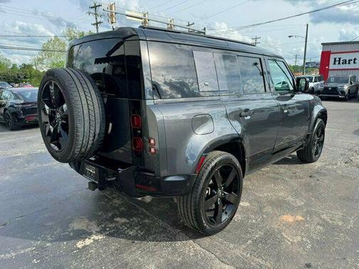 2024 Land Rover Defender P400 X-Dynamic SE