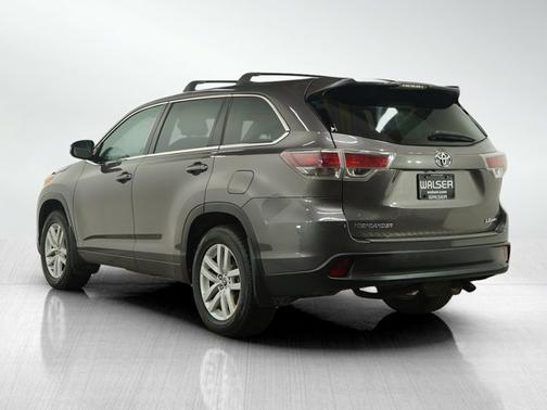 2016 Toyota Highlander LE