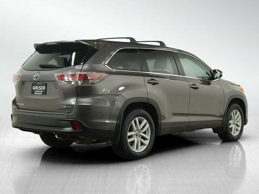 2016 Toyota Highlander LE