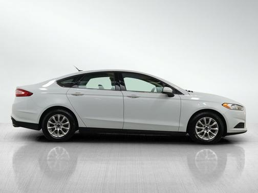 2016 Ford Fusion S