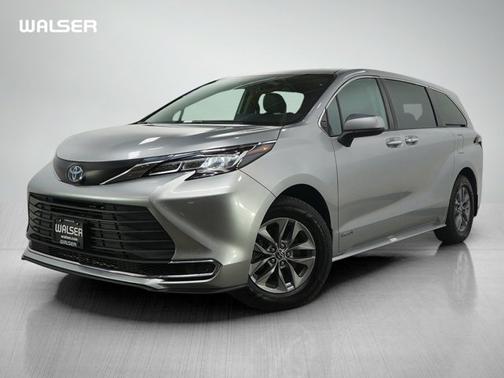 2021 Toyota Sienna XLE