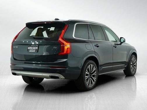 2021 Volvo XC90 Momentum