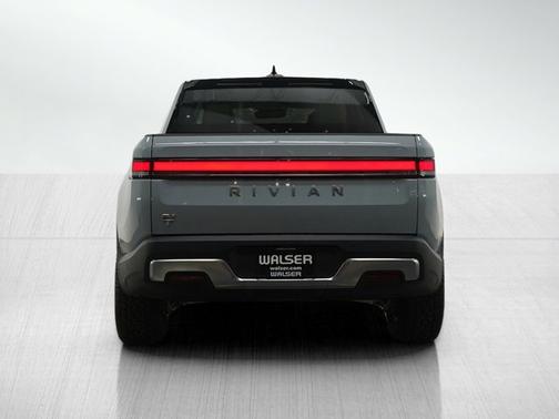 2025 Rivian R1T Adventure