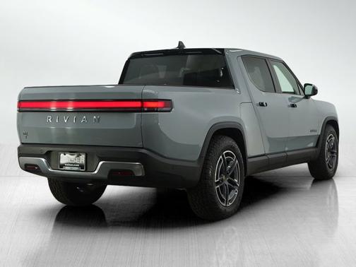 2025 Rivian R1T Adventure