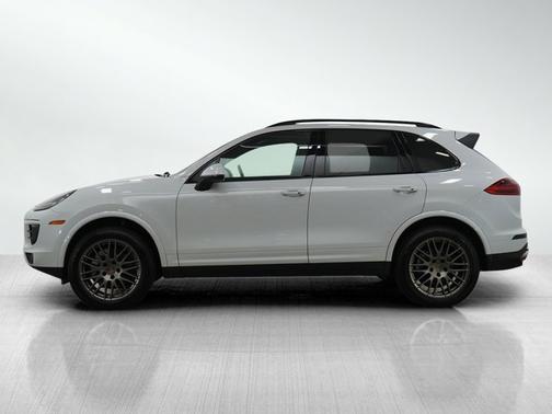 2017 Porsche Cayenne Platinum Edition